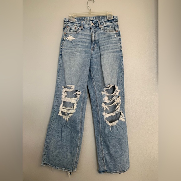 American Eagle Curvy Super High-Rise Baggy Straight Jeans - Picture 1 of 5